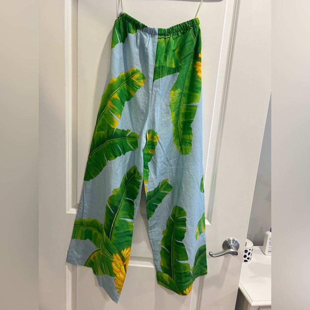 Farm Rio Fresh Bananas Linen-Blend Cropped Pants - Picture 6 of 7